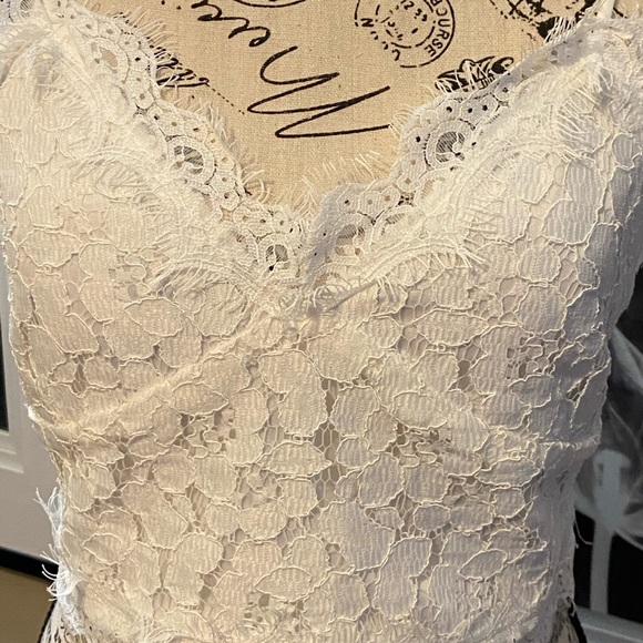 Like New White Lacy Bralette Or Halter Size 2/S/P - Picture 2 of 6